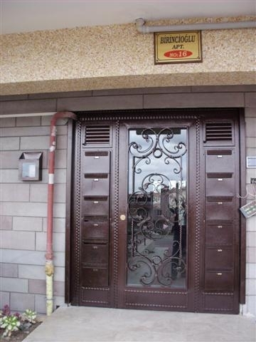 Ferforje Apartman Kapısı 0007