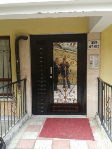 Ferforje Apartman Kapısı 0010
